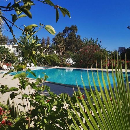 קמר Kiris Garden Hotel מראה חיצוני תמונה