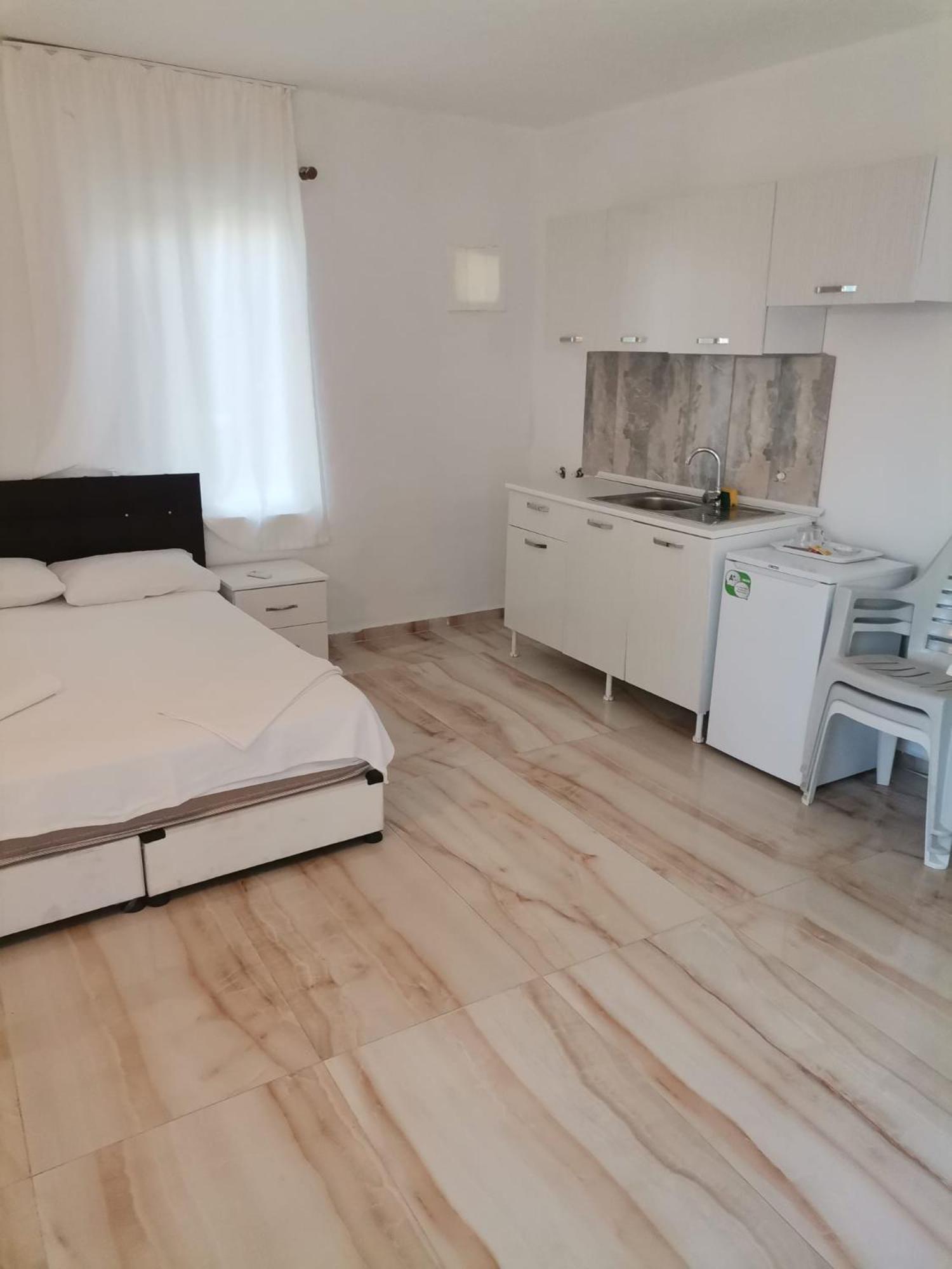 קמר Kiris Garden Hotel מראה חיצוני תמונה