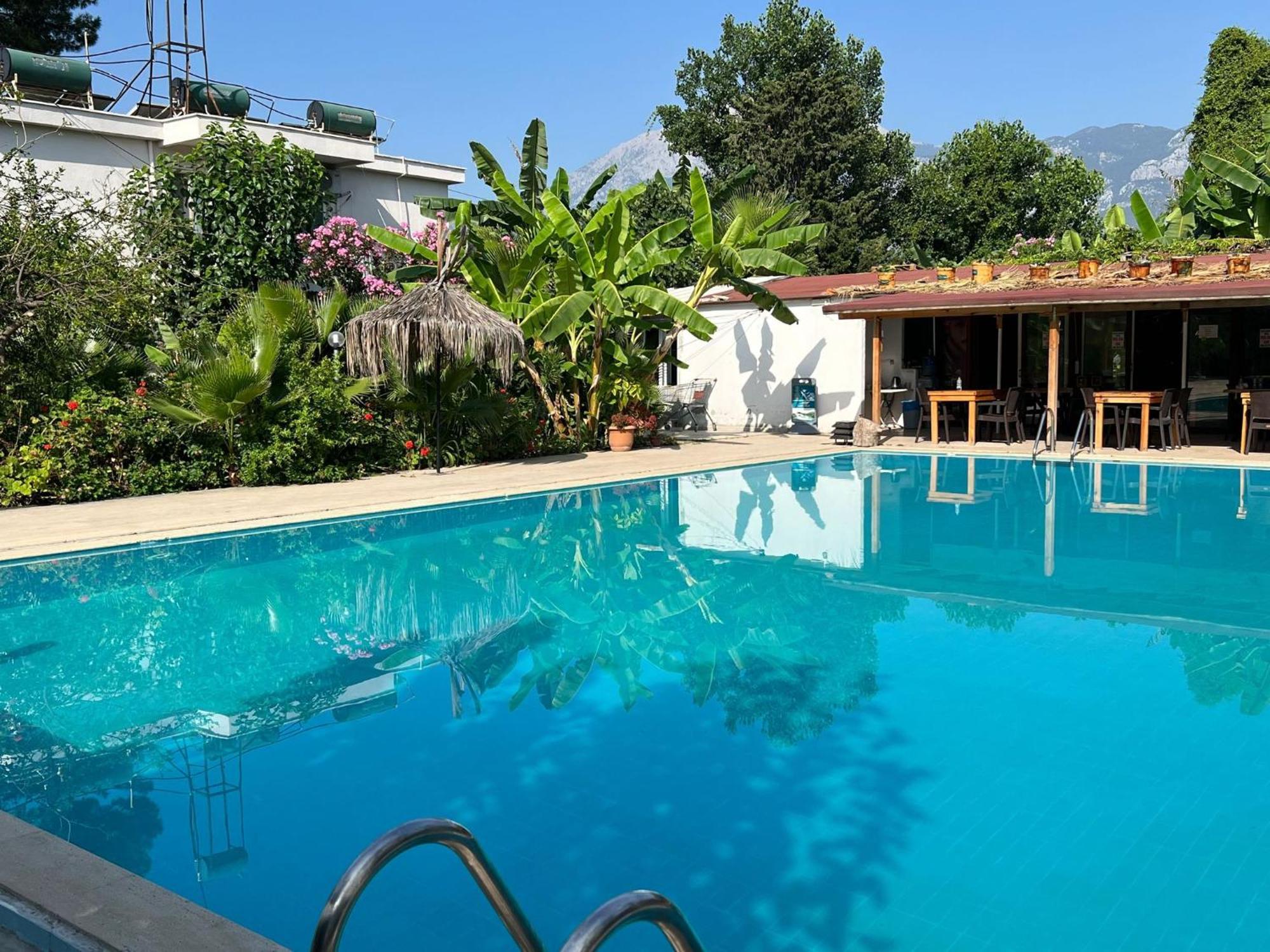 קמר Kiris Garden Hotel מראה חיצוני תמונה